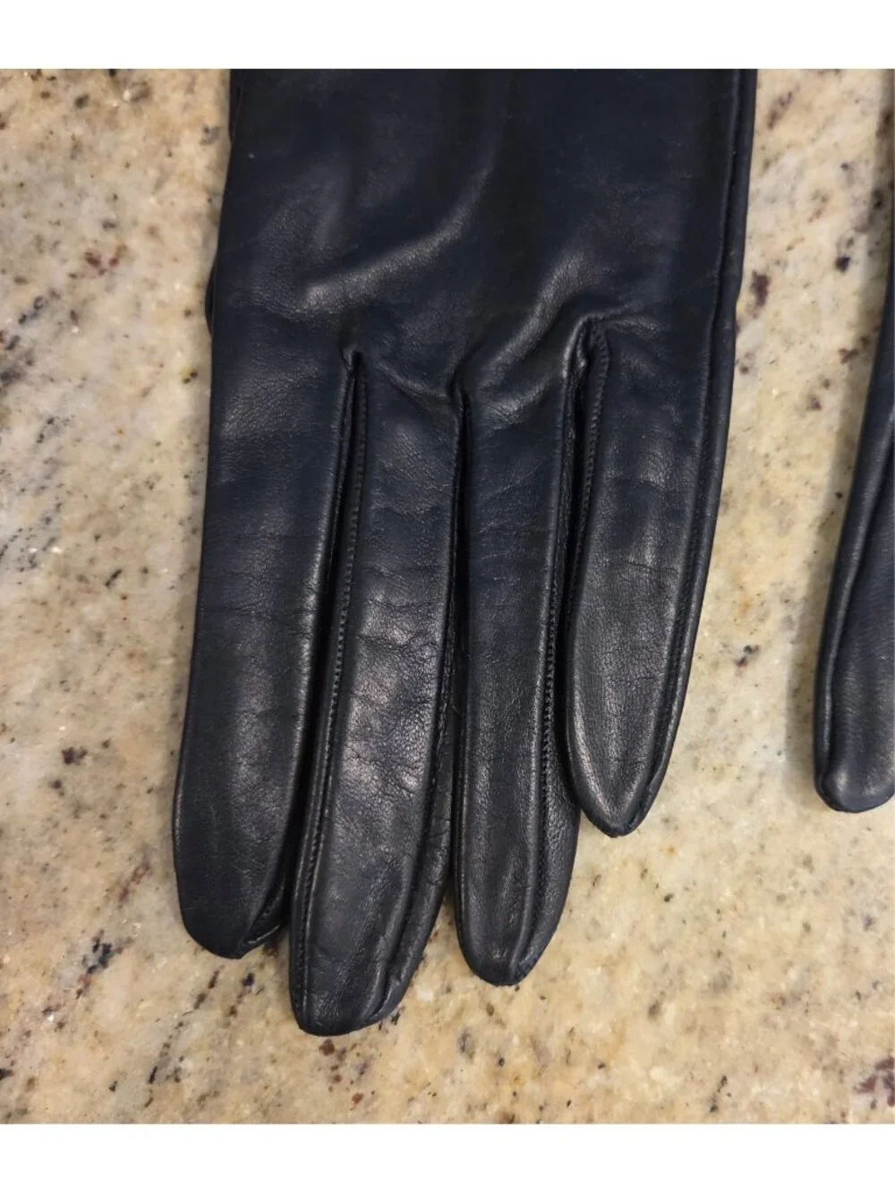 New Vintage Womens Size M 8 Black Soft Leather Lined Gloves Spain